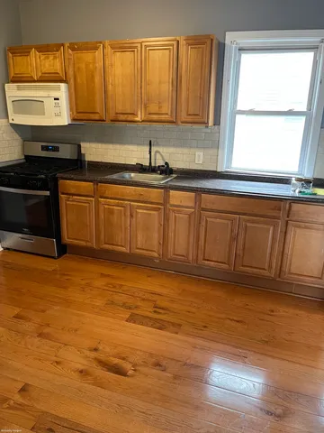 $635,900 | 1199 Iranistan Avenue, Bridgeport, CT 06605