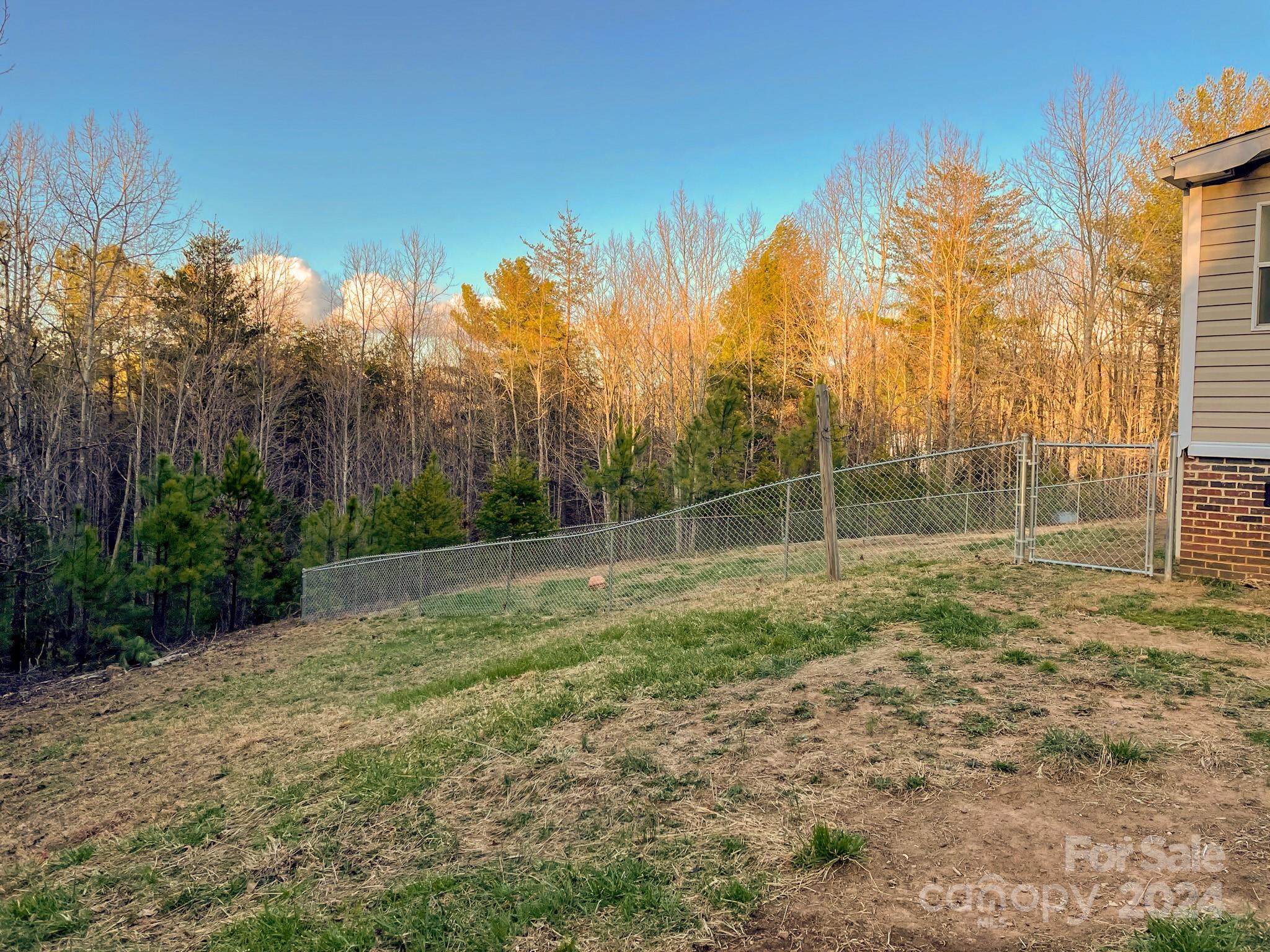 4661 Cindy Ridge Road Morganton, NC 28655 - Photo 4 of 31 Gallery Image 4