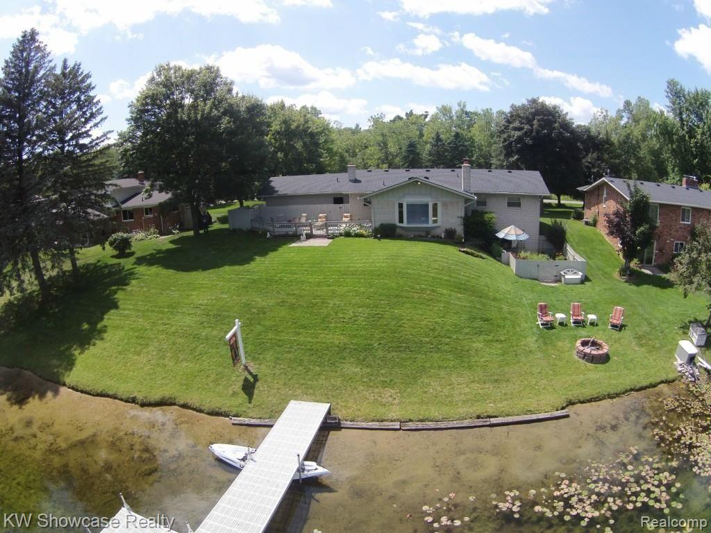 801 Bogie Lake Road White Lake, MI 48383 - Photo 5 of 51 801 Bogie Lake Rd00017.jpg