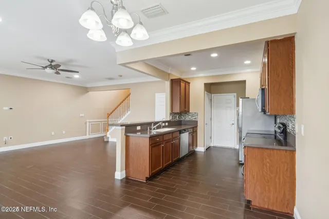 $2,150 | 4216 Metron Drive, Jacksonville, FL 32216