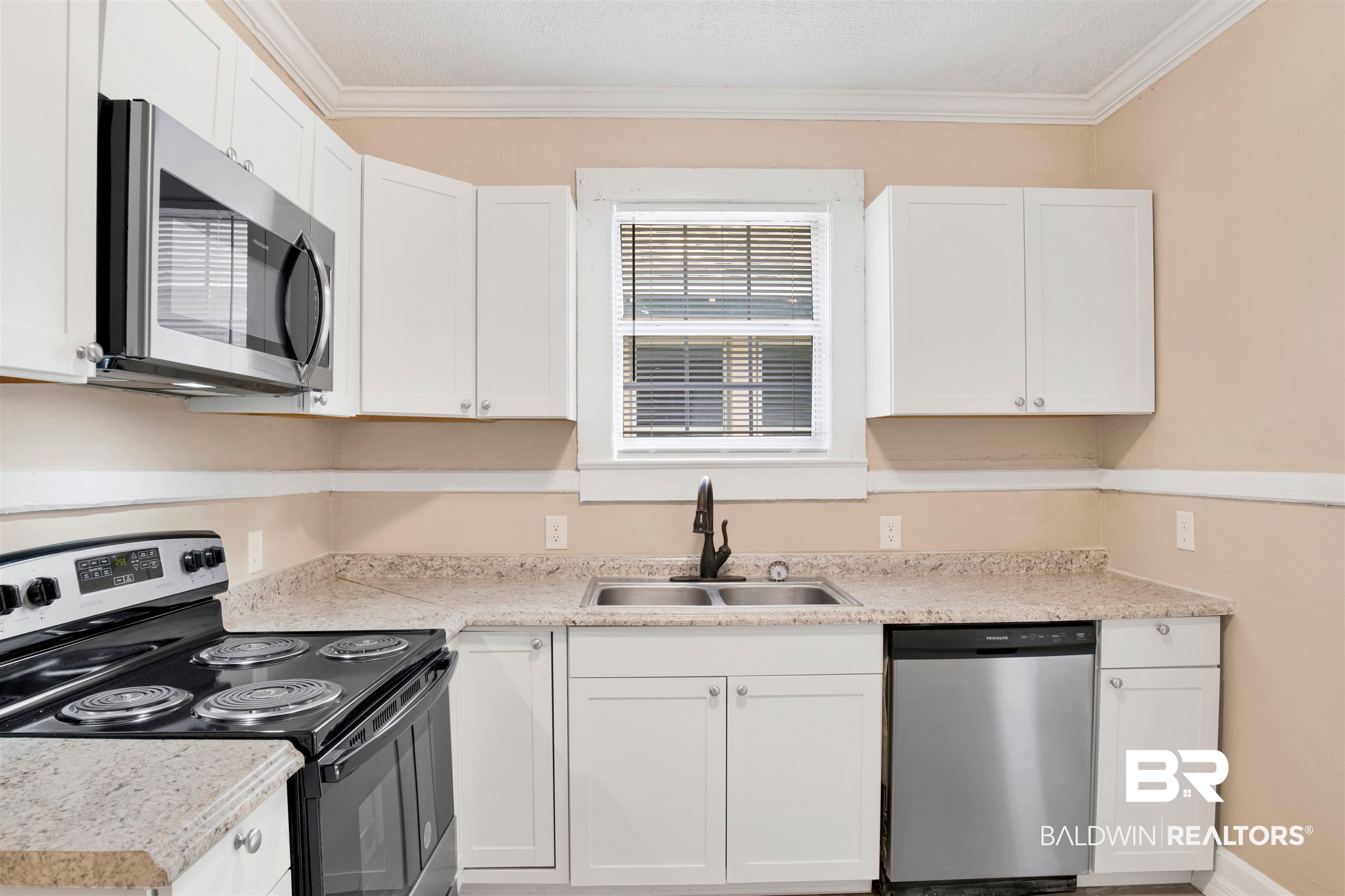 502 George Street Mobile, AL 36604 - Photo 10 of 24