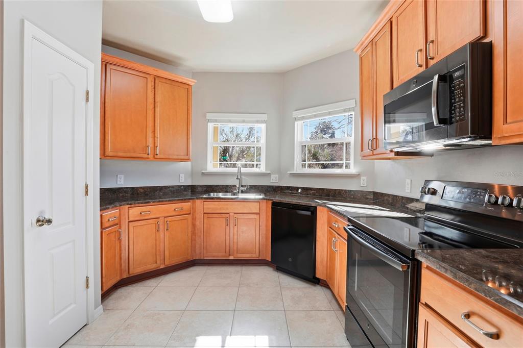 8458 Southwest 78th Road Gainesville, FL 32608 - Photo 12 of 37