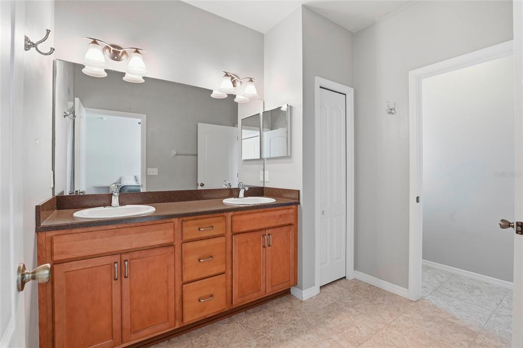 8458 Southwest 78th Road Gainesville, FL 32608 - Photo 16 of 37