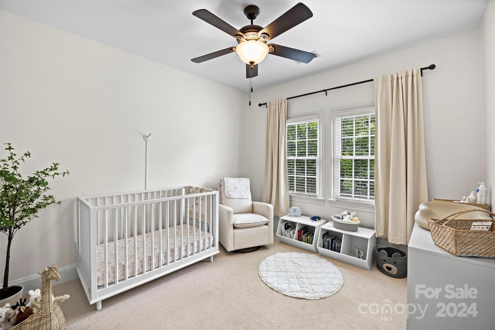 813 Millbrook Road Charlotte, NC 28211 - Photo 39 of 47 a living room with furniture