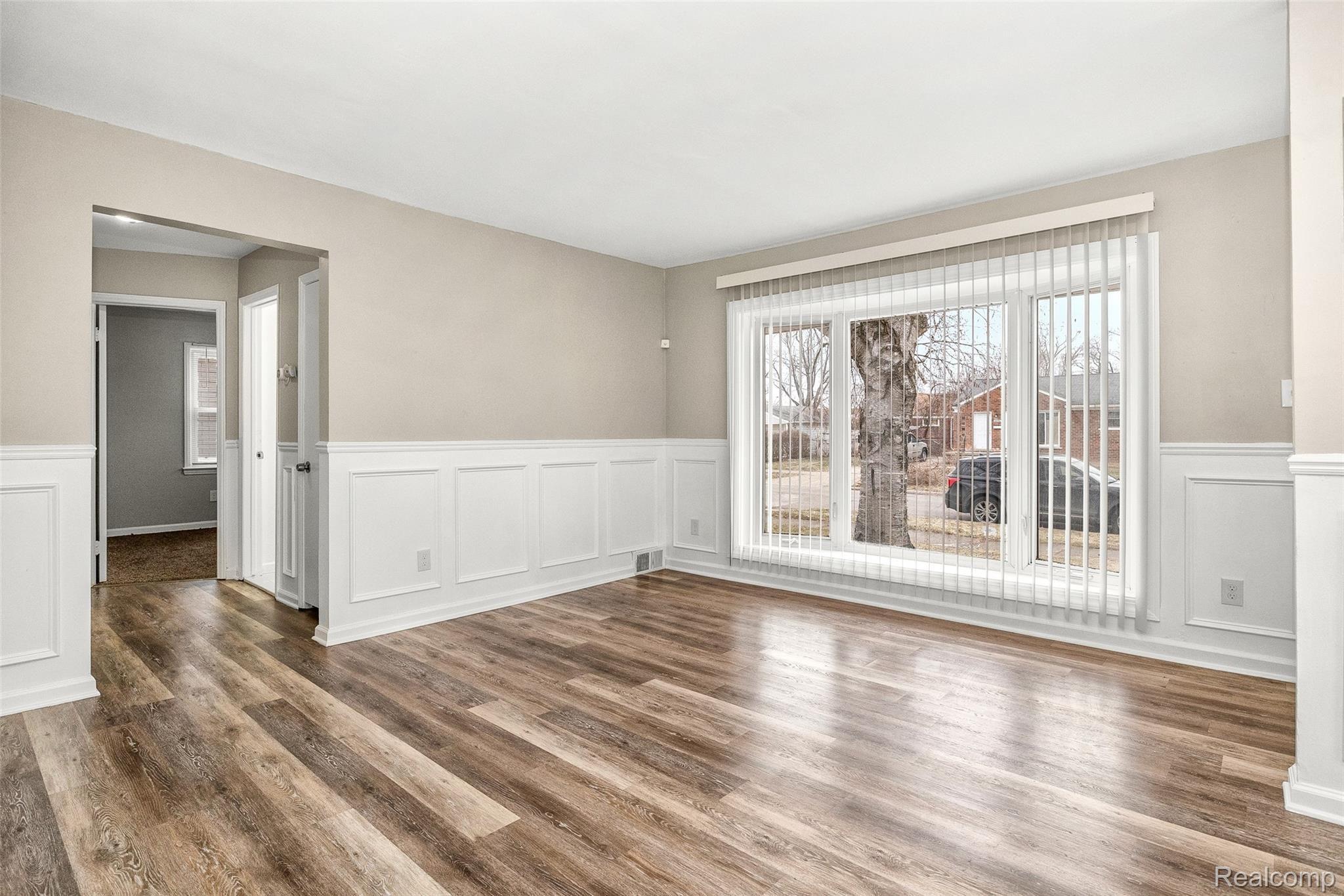 29737 Spring Arbor Drive Inkster, MI 48141 - Photo 7 of 31 08.jpg