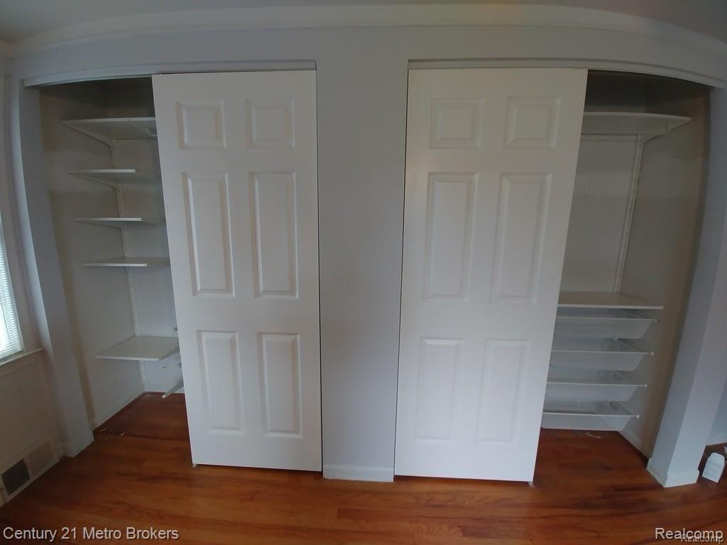32250 Baintree Road Farmington Hills, MI 48334 - Photo 14 of 23