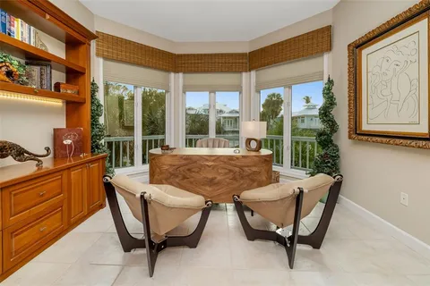 $2,295,000 | 746 Eagle Point Drive, Venice, FL 34285