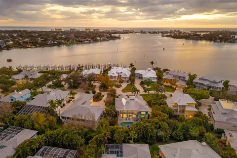 $2,295,000 | 746 Eagle Point Drive, Venice, FL 34285