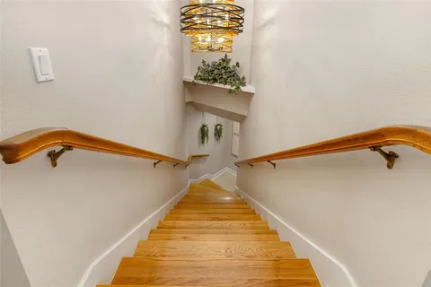 $2,295,000 | 746 Eagle Point Drive, Venice, FL 34285