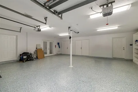 $2,295,000 | 746 Eagle Point Drive, Venice, FL 34285