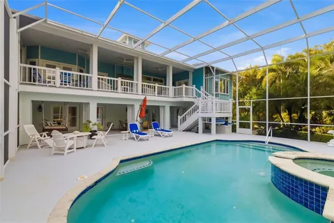 $2,295,000 | 746 Eagle Point Drive, Venice, FL 34285