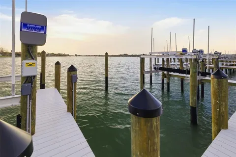 $2,295,000 | 746 Eagle Point Drive, Venice, FL 34285