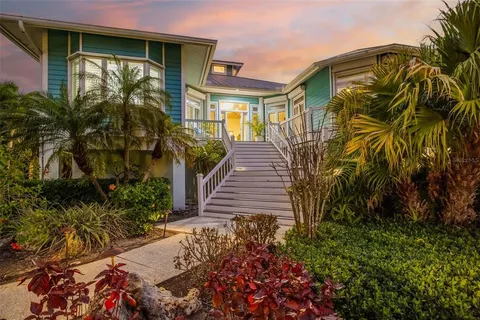 $2,295,000 | 746 Eagle Point Drive, Venice, FL 34285