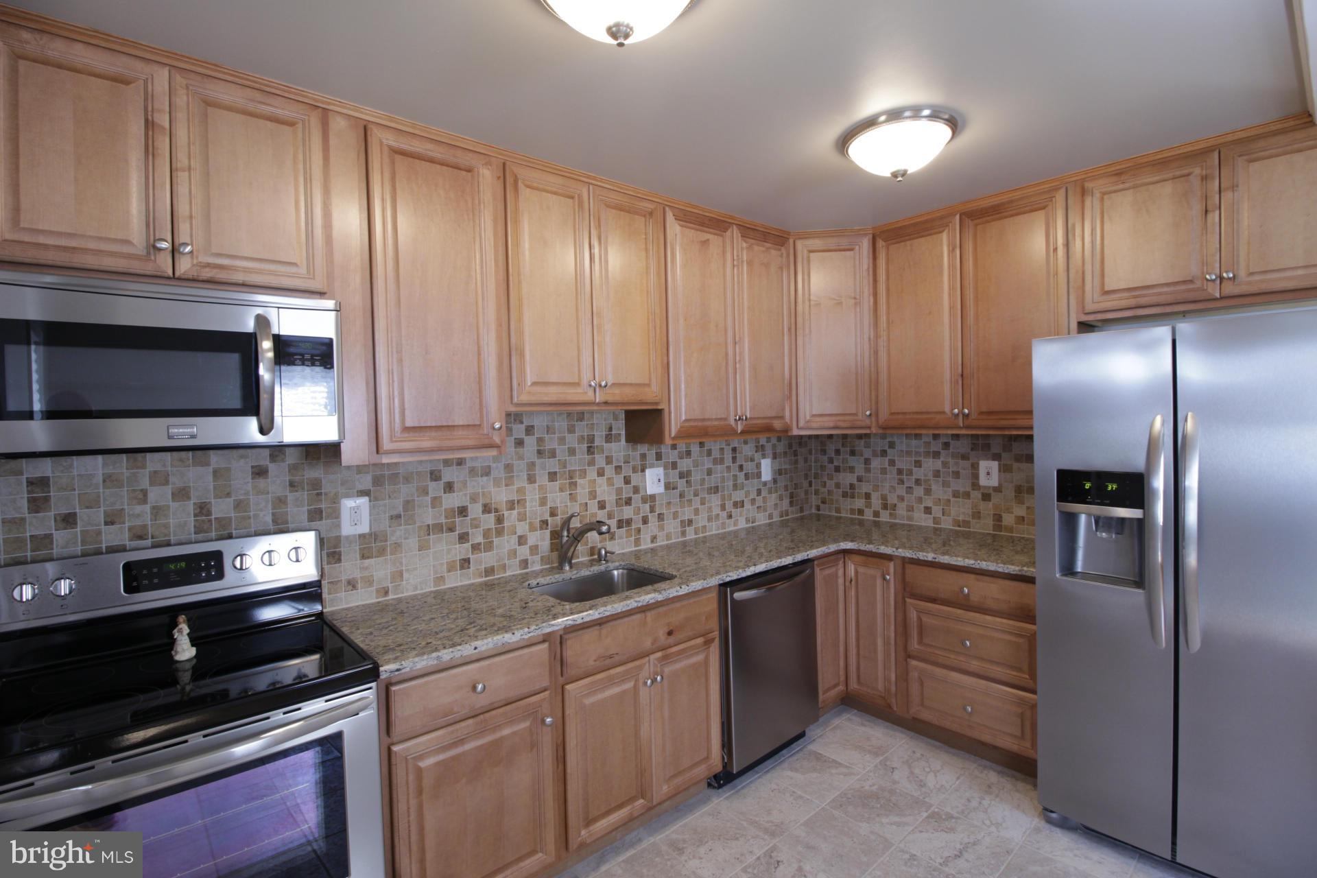 2524 Wycliffe Road Baltimore, MD 21234 - Photo 8 of 16 Kitchen