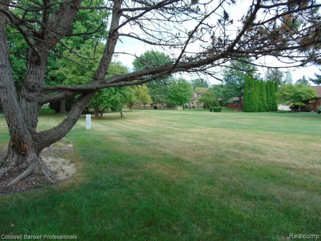 21237 Parklane Road Farmington Hills, MI 48335 - Photo 40 of 56