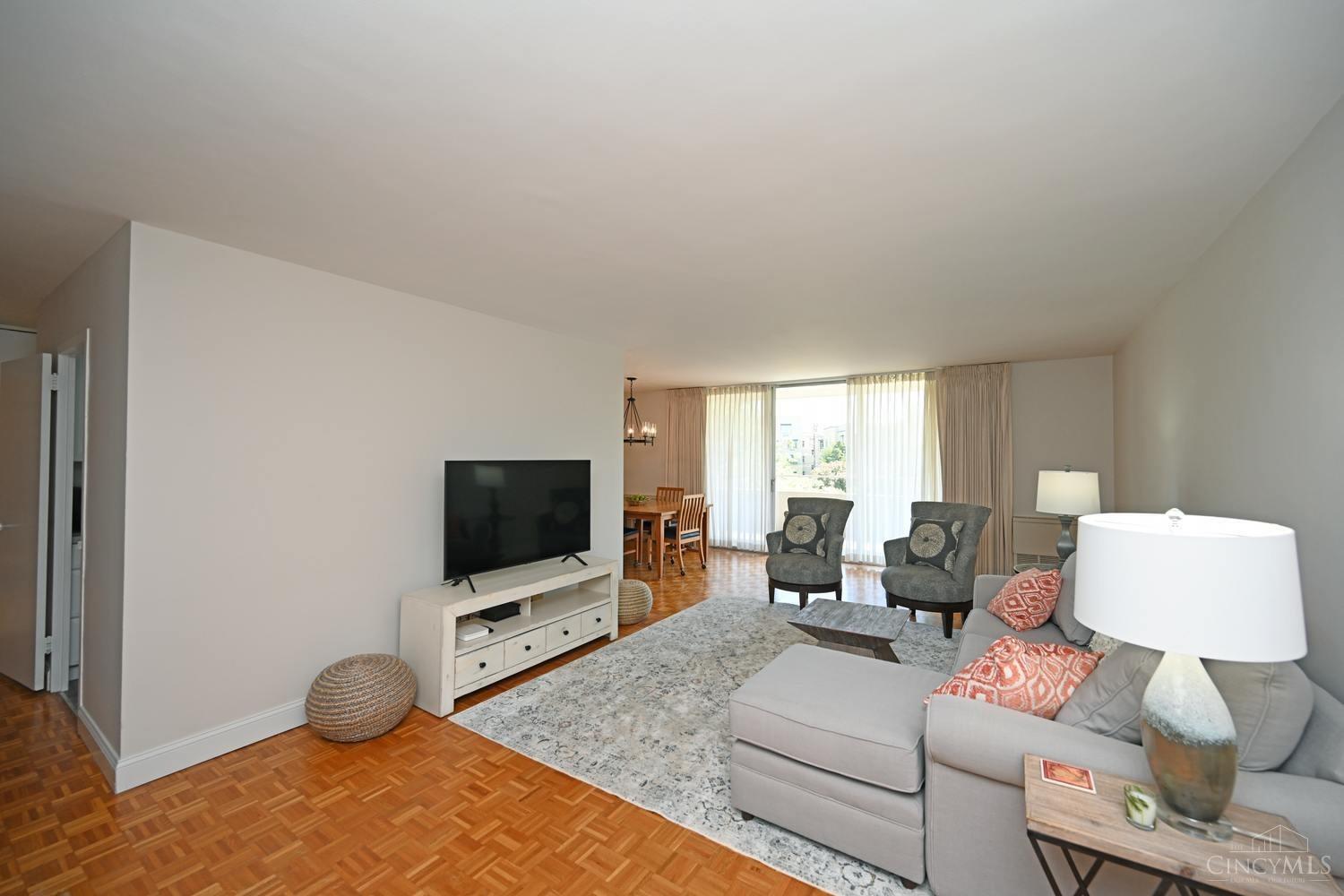 2324 Madison Road, Unit 304 Cincinnati, OH 45208 - Photo 26 of 34 Gallery Image 26