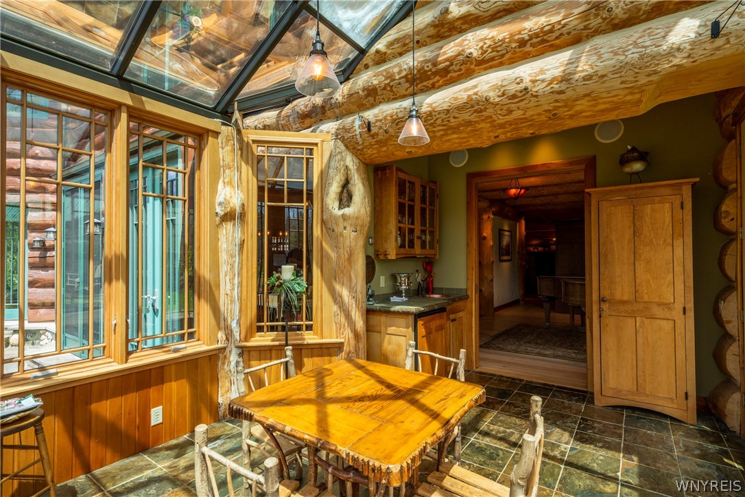 11522 Bixby Hill Road Freedom, NY 14009 - Photo 13 of 50 Solarium with wet bar