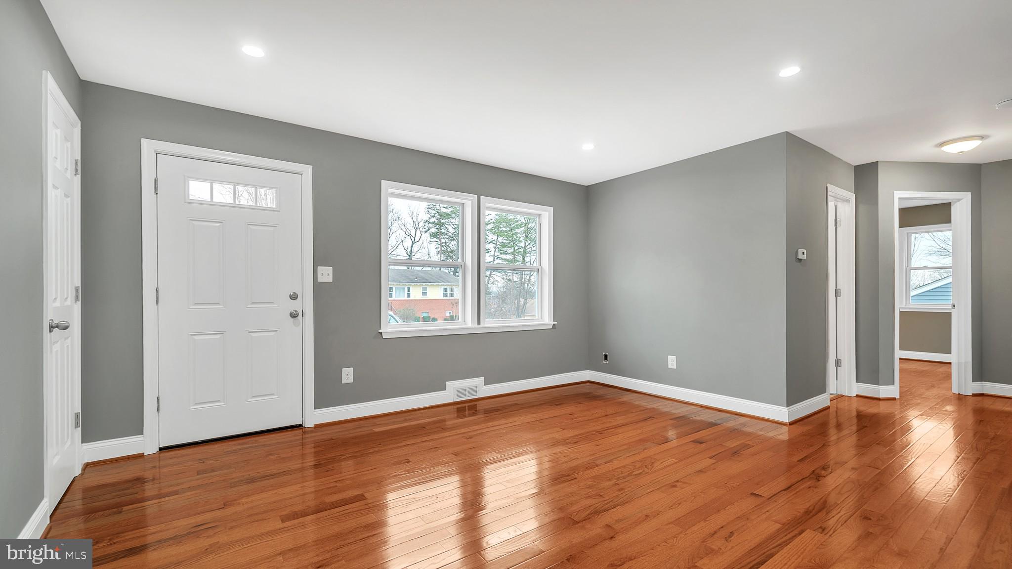5504 Decatur Street Hyattsville, MD 20781 - Photo 8 of 30 Gallery Image 8