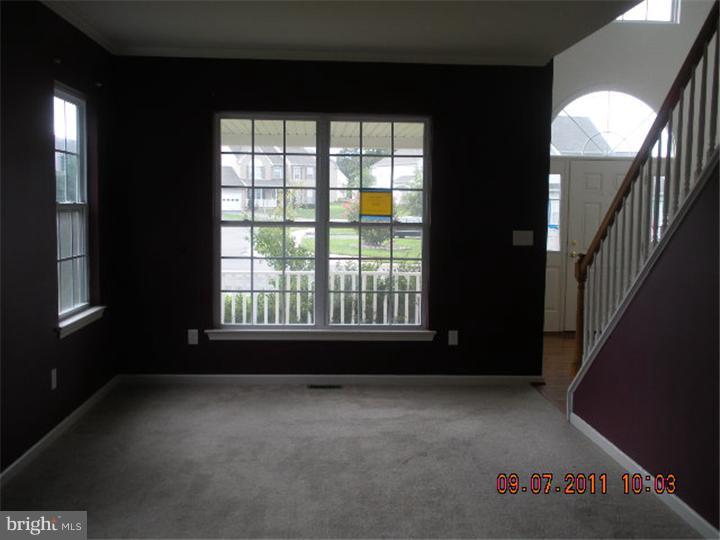 39 Riverside Road Dover, DE 19904 - Photo 6 of 13 Living Room