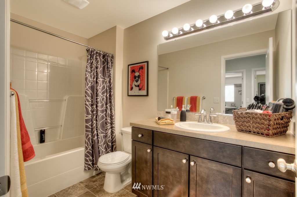 4031 181st Place Southeast Bothell, WA 98012 - Photo 15 of 17 Gallery Image 15
