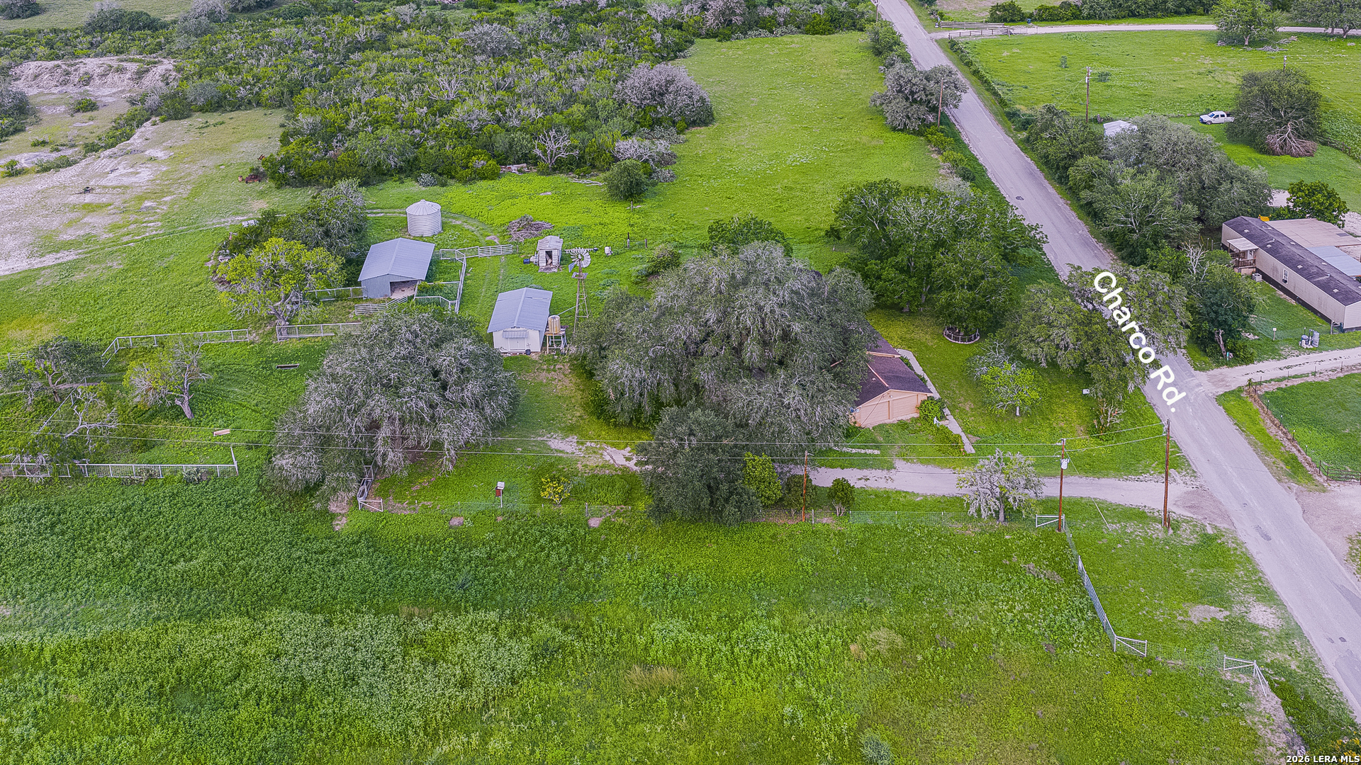 1173 Charco Road Beeville, TX 78102 - Photo 33 of 38