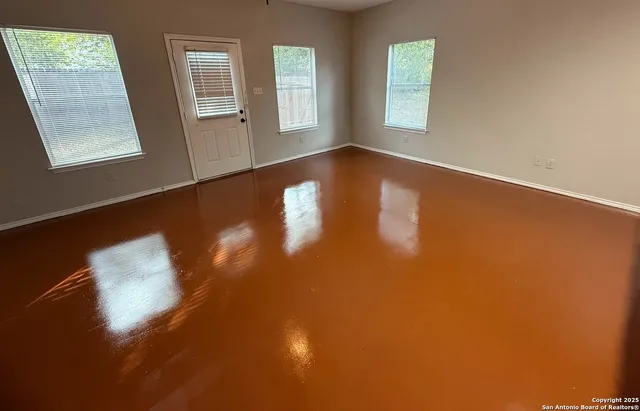 $1,095 | 5602 Golf Mist, Unit 2, San Antonio, TX 78244