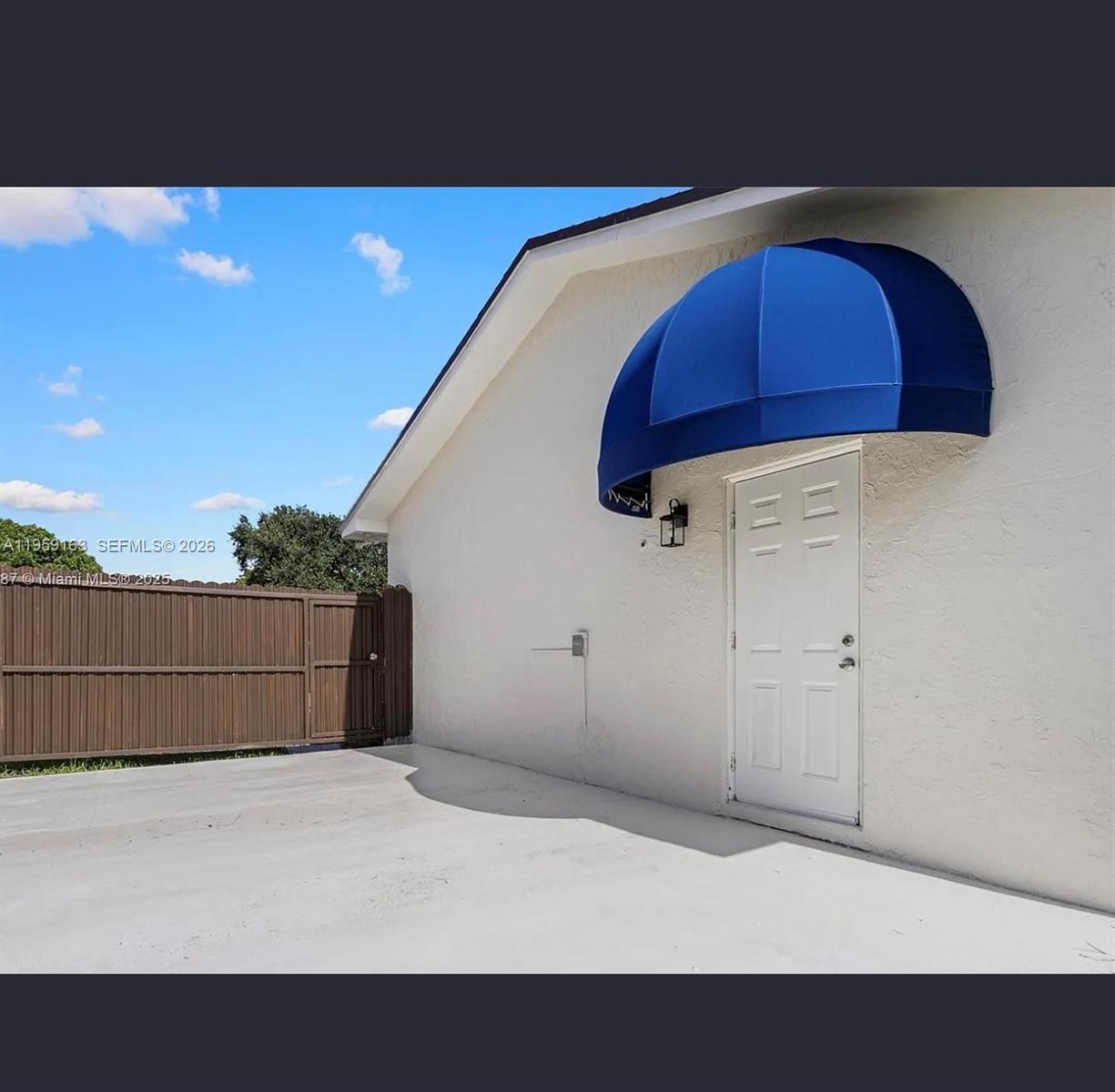 19221 Southwest 92nd Road Cutler Bay, FL 33157 - Photo 2 of 29