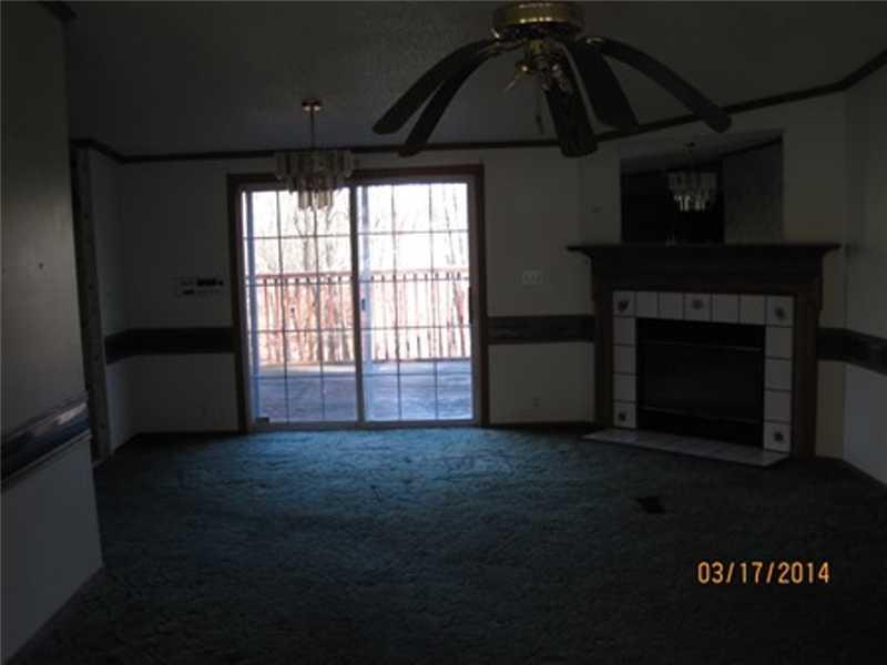 122 Pinewood Lane Butler, PA 16001 - Photo 2 of 10 Living Room.