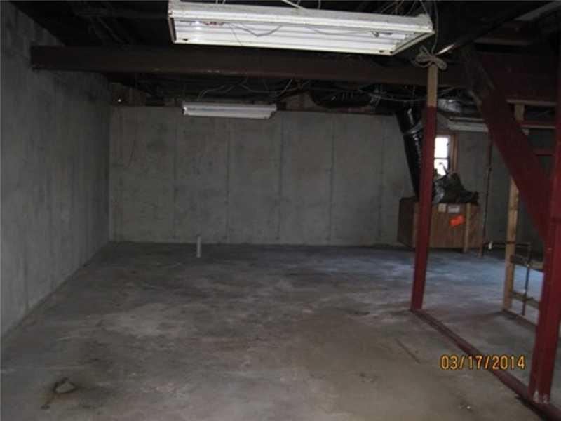 122 Pinewood Lane Butler, PA 16001 - Photo 10 of 10 Basement/Game Room.