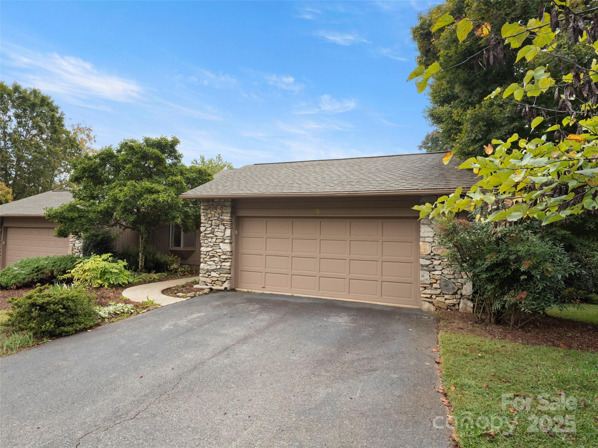 5 Ridge Terrace Asheville, NC 28804 - Photo 2 of 29