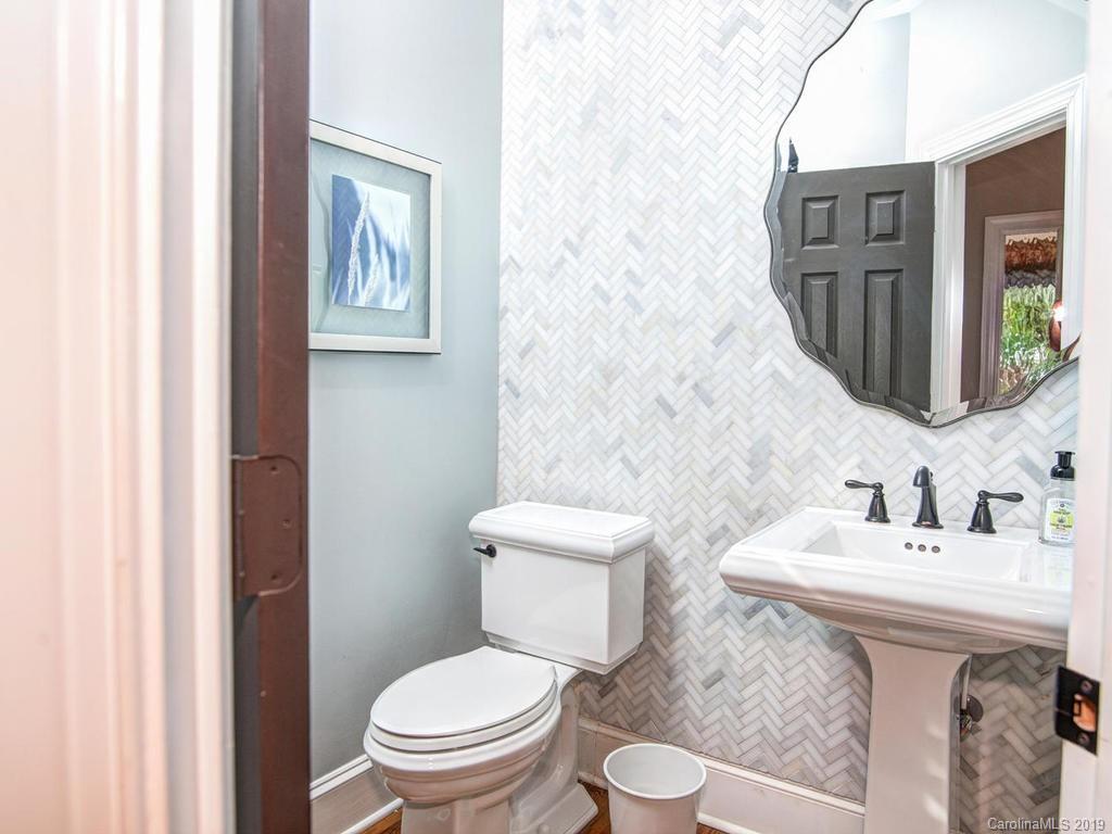 6031 Sharon Road Charlotte, NC 28210 - Photo 12 of 32 Gallery Image 12