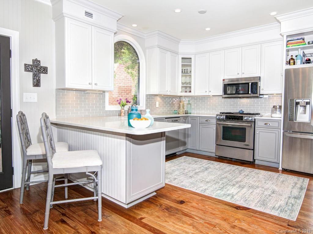 6031 Sharon Road Charlotte, NC 28210 - Photo 16 of 32 Gallery Image 16