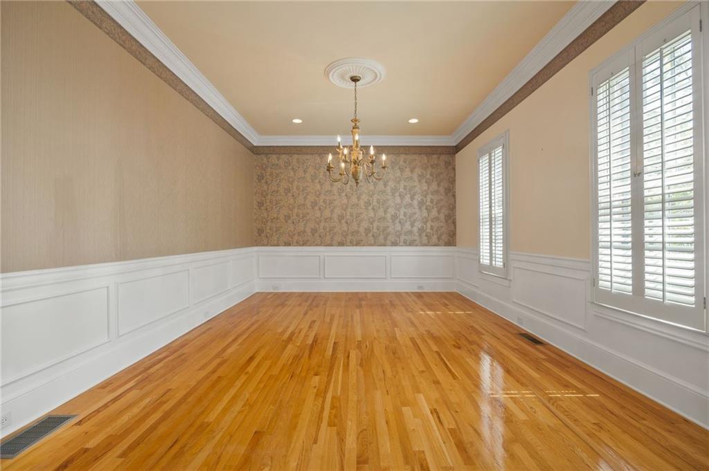 4727 Ivy Ridge Drive Southeast Atlanta, GA 30339 - Photo 4 of 35 a view of an empty room and window