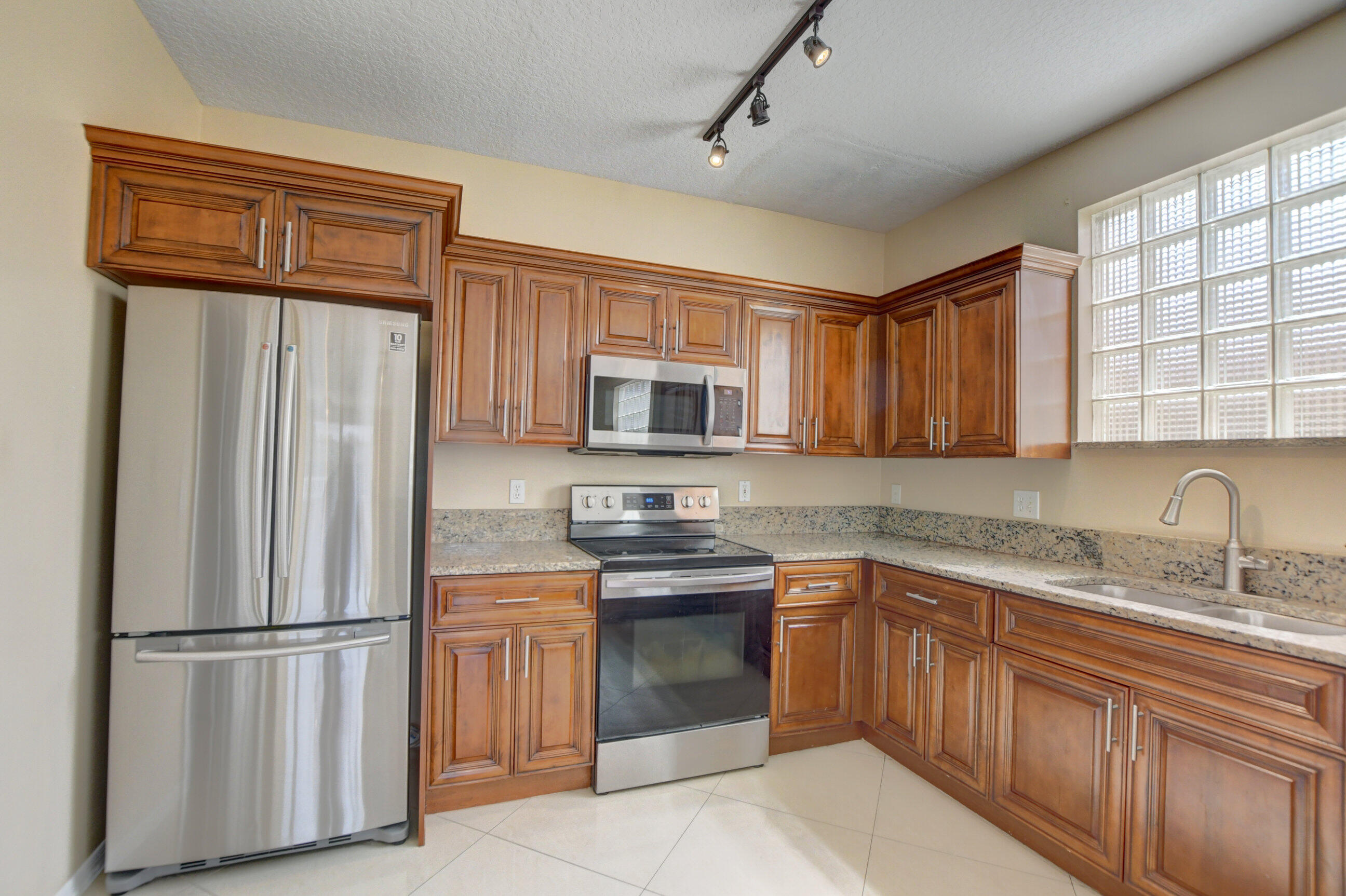 11073 Harbour Springs Circle Boca Raton, FL 33428 - Photo 36 of 75 18_ebf_0901_2_3_4_5