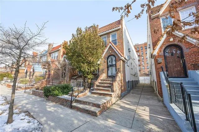 $979,000 | 1551 East 29th Street | Madison