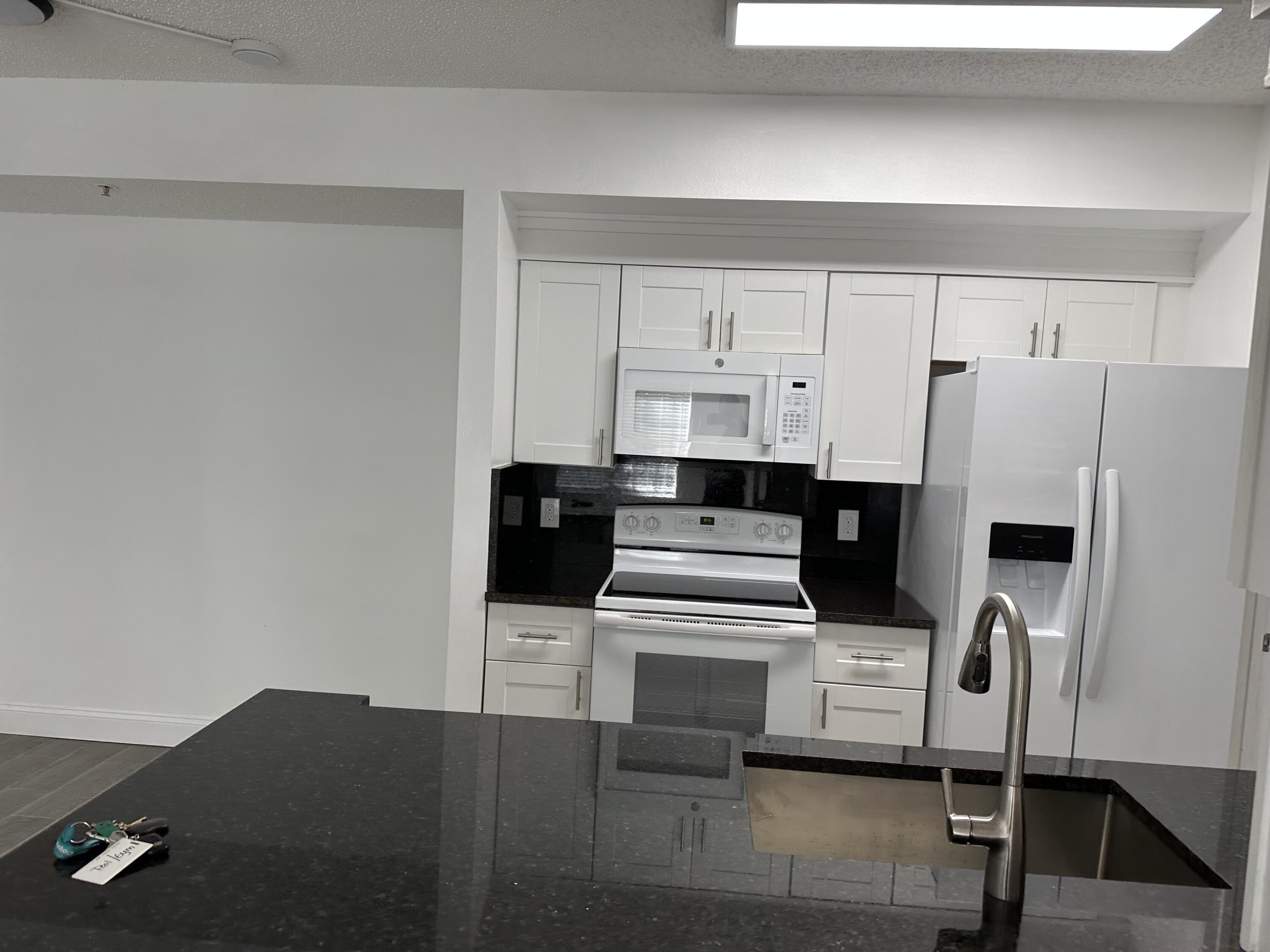 5056 Lantana Road, Unit 4105 Lake Worth, FL 33463 - Photo 5 of 28 IMG_7664