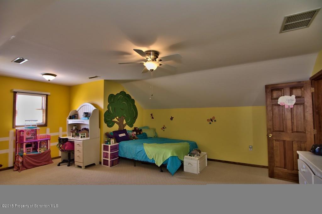 1102 Oakmont Road Clarks Summit, PA 18411 - Photo 42 of 68 Gallery Image 42