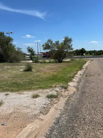 $12,990 | 601 East 10th Street, Borger, TX 79007