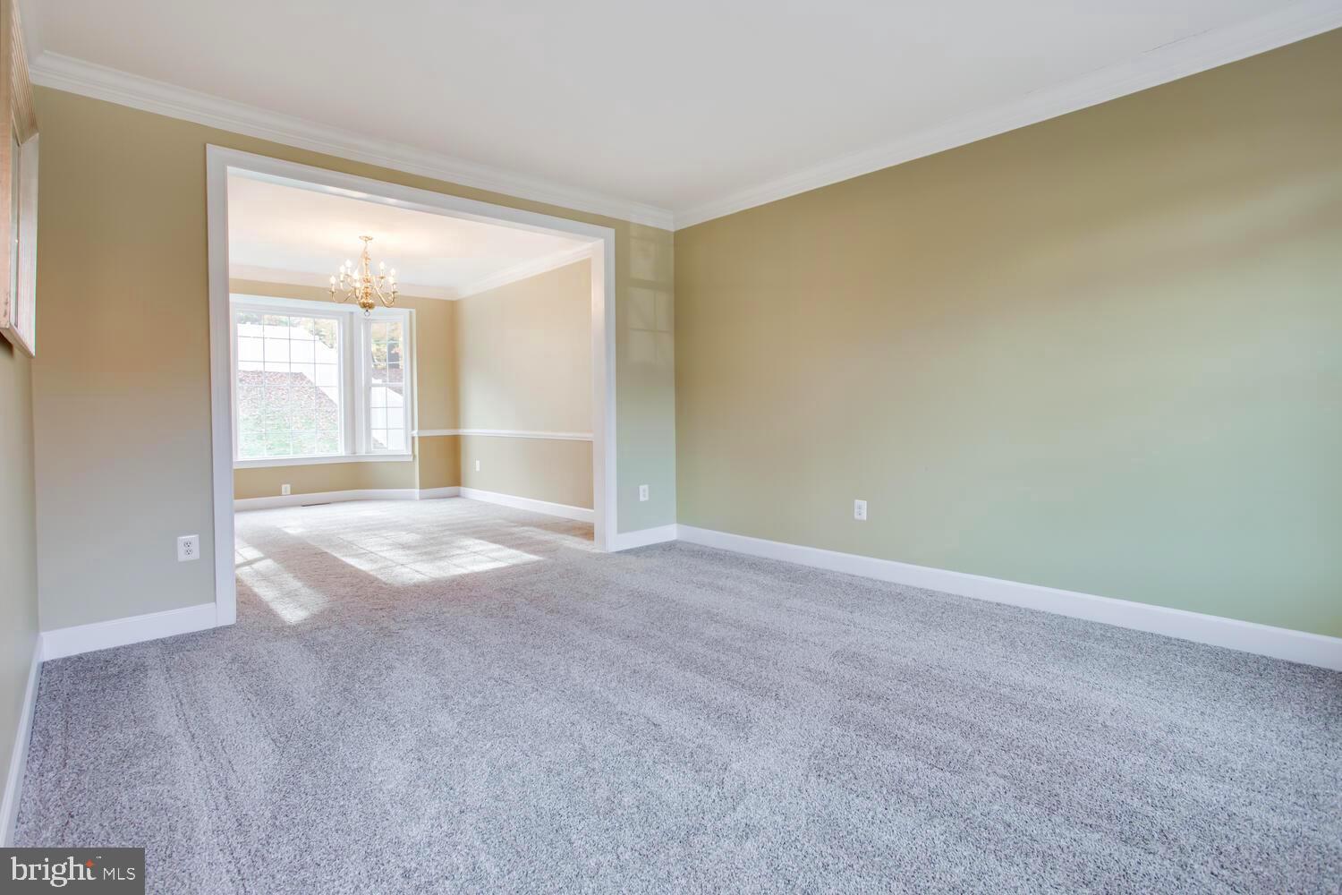3403 Logstone Drive Triangle, VA 22172 - Photo 25 of 66 a view of livingroom with natural light