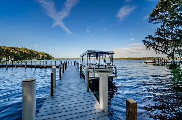 $355,900 | 2869 Doone Circle, Palm Harbor, FL 34684
