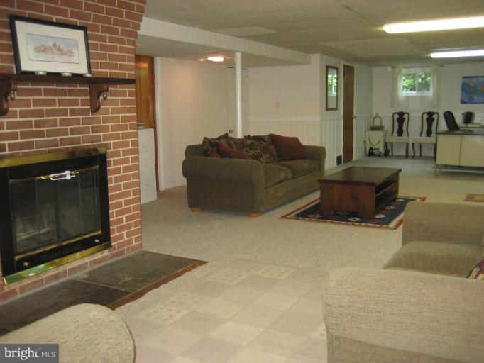 7510 Hamlet Street Springfield, VA 22151 - Photo 11 of 22 Recreation Room #2