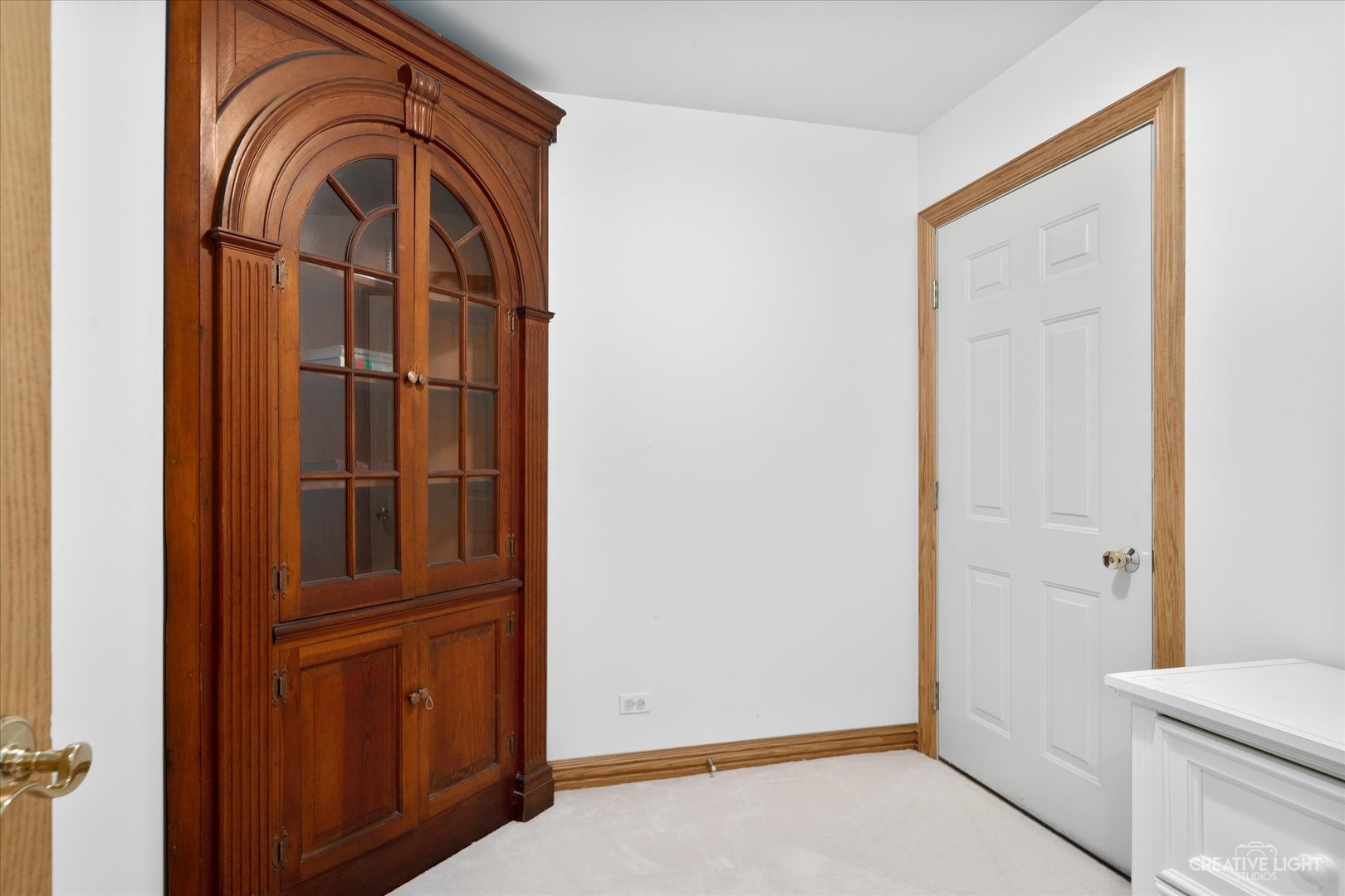 3293 Oak Knoll Road Carpentersville, IL 60110 - Photo 27 of 44 a view of front door with hallway