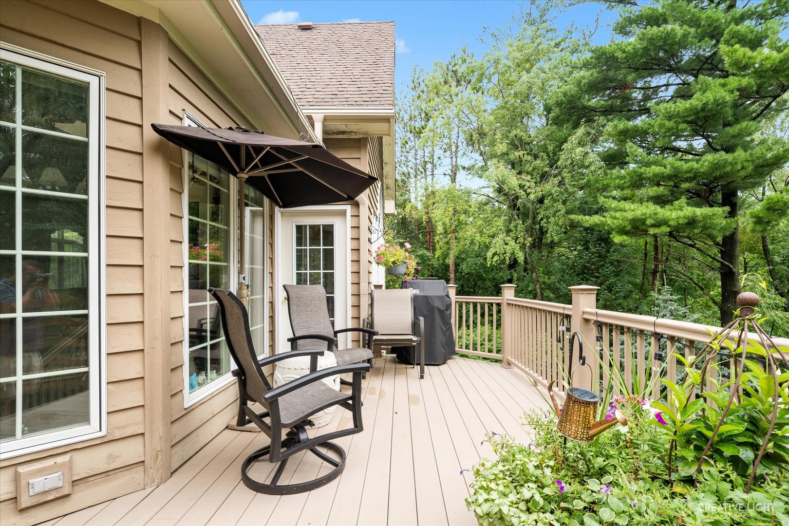 3293 Oak Knoll Road Carpentersville, IL 60110 - Photo 36 of 44 a view of balcony with wooden floor and seating space