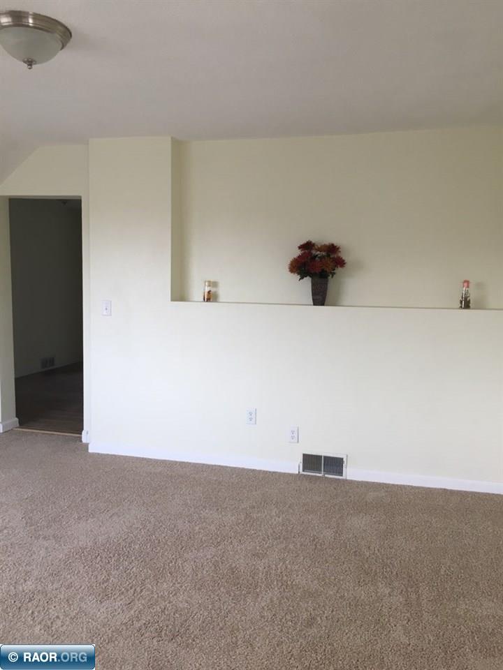 504 Broadway Gilbert, MN 55741 - Photo 8 of 26