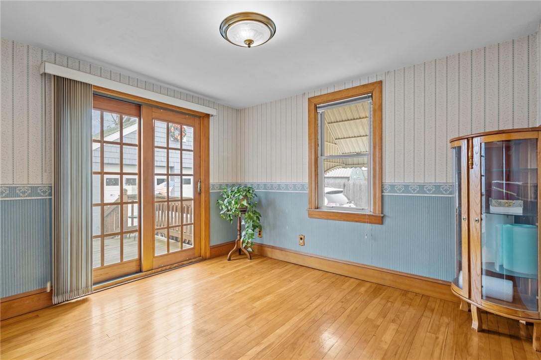28 Corrente Avenue Pawtucket, RI 02861 - Photo 13 of 37
