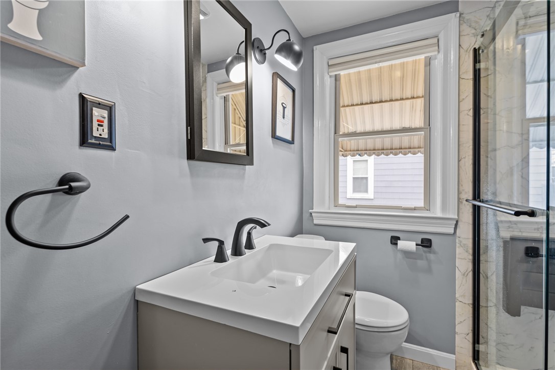 28 Corrente Avenue Pawtucket, RI 02861 - Photo 3 of 37