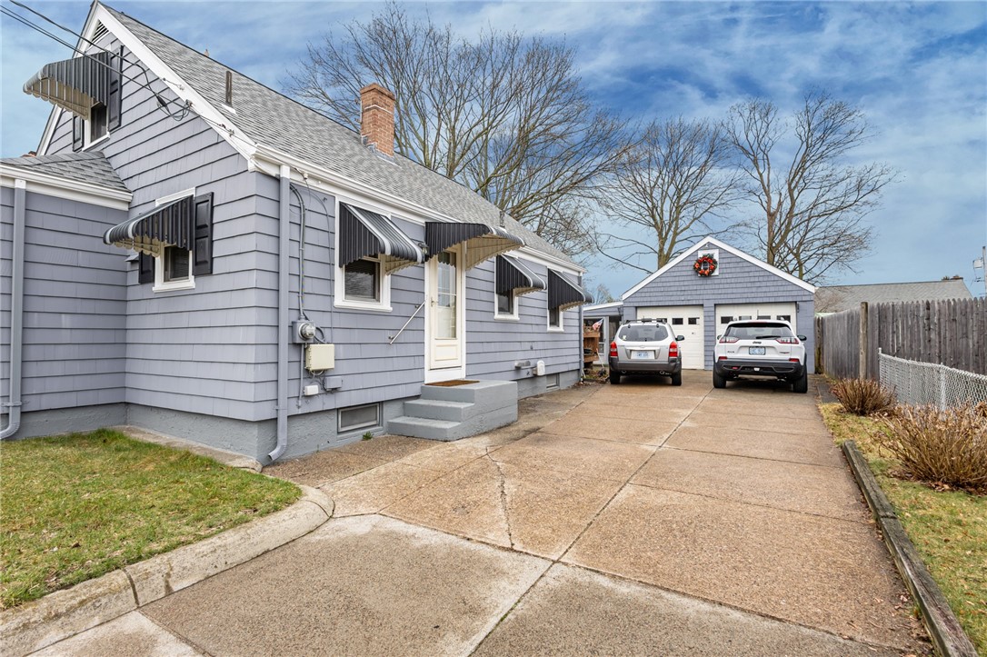 28 Corrente Avenue Pawtucket, RI 02861 - Photo 33 of 37