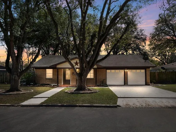 $204,000 | 2728 Encino Avenue, Bay City, TX 77414