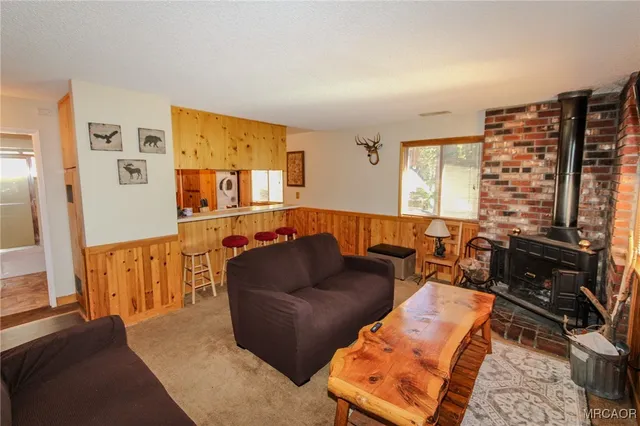 $2,000 | 43394 Bow Canyon Road, Big Bear Lake, CA 92315