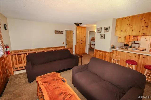 $2,000 | 43394 Bow Canyon Road, Big Bear Lake, CA 92315